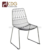 Chaise en fil métallique pour restaurant intérieur/extérieur, en acier inoxydable, chaise de bar Betoria, fabrication chinoise