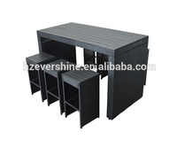 Ensemble Mobilier de Bar d'Extérieur 7 Pièces en Rotin PE avec Table et Tabourets Hauts