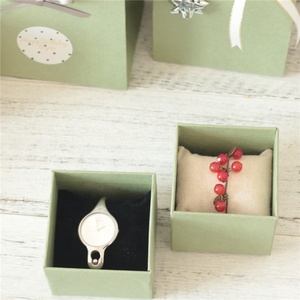 Giá Rẻ Dập Nóng Sinh Thái Thân Thiện Biểu Tượng Tùy Chỉnh In Giấy 2 Miếng Cứng Nhắc Sang Trọng Cứng Nhắc Hộp Quà Tặng Bao Bì Nhẫn Hộp Đồ Trang Sức - Product Image 3