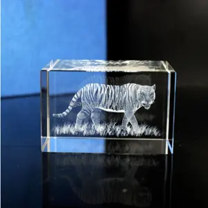 Hot Sale Laser in gravierten Glas block Tierbild Kristallglas würfel für die Heim dekoration