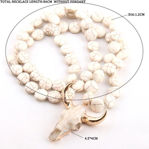 Moda donna bianco Beige perline piatte collana testa di teschio nodo collana pendente corno teschio toro - Product Image 3