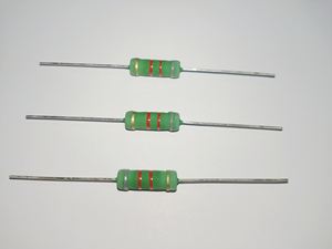 La plage de valeur de résistance est de 1 R ~ 200 k Série de films d'oxyde métallique MO <span class=keywords><strong>8K2</strong></span> - Product Image 6