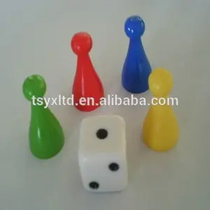Colorido plástico peones de juego de ajedrez