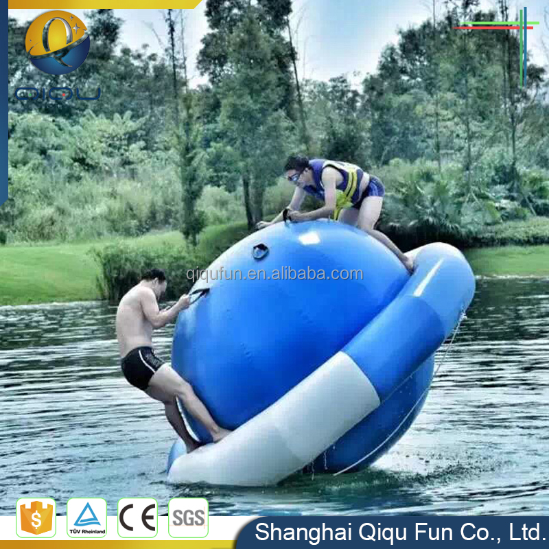 Chinois usine PVC trampoline aqua fun gonflable parc aquatique avec chute libre et l'eau trampoline