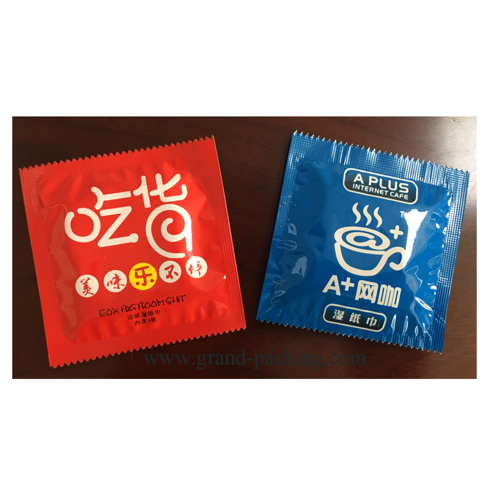 Упаковочная машина для влажной ткани VPD 250 с одной Саше и автоматической стерилизацией алохола