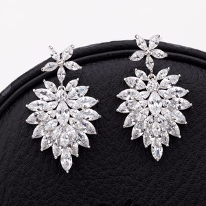 Teemi <span class=keywords><strong>2015</strong></span> de moda de lujo magnífico pluma en forma de Femal pesado de novia Pendientes de corte marquesa Cubic Zirconia - Product Image 2