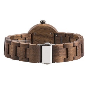 Gran oferta, reloj de madera hecho a mano con logotipo personalizado, reloj de pulsera de edición limitada de madera de lujo para hombres y mujeres, tipo de moneda con abalorio de madera - Product Image 3