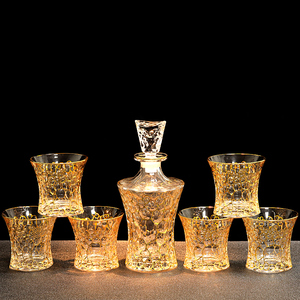 <span class=keywords><strong>Set</strong></span> da <span class=keywords><strong>Whisky</strong></span> in Stile Europeo 7 Pezzi Senza Piombo con Decanter Dorato e <span class=keywords><strong>Bicchieri</strong></span> da <span class=keywords><strong>Whisky</strong></span> - Product Image 4