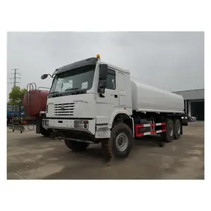 中国重汽6x6 24000L水箱车