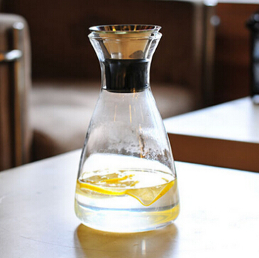 1L/1.5L round glass water jug with lid borosilicate glass beverage carafe hot cold water jug
