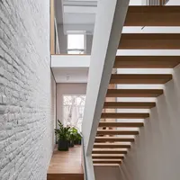 Современный лестничный дизайн для помещений с деревянной лестницей, прямая лестница