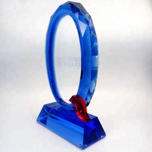 Azul al por mayor trofeos de <span class=keywords><strong>cristal</strong></span> decorativo de <span class=keywords><strong>cristal</strong></span> trofeo K9 vidrio campeón Premio taza para actividades compañía - Product Image 3