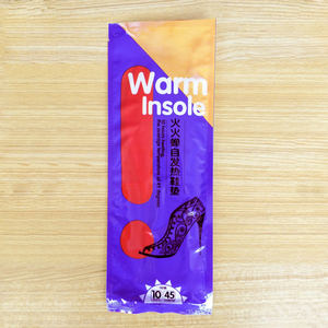 Plantilla adhesiva para calentar los pies, parche desechable con calor instantáneo activado por aire, pegatina para calentar los dedos de los pies, 6 horas de almohadilla para calentar los pies - Product Image 1