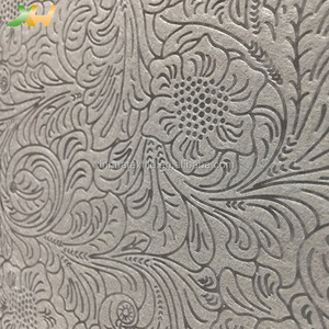 قماش التزييف المعاد تدويره غير المنقوش وأكمام الزهور ورق التزييف ، قماش التزييف من 80gsm إلى 150gsm لقطع القطع