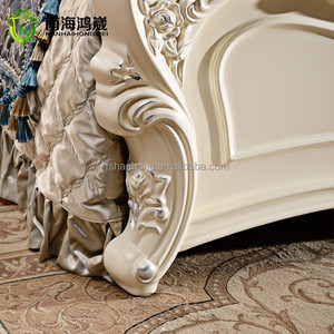 Cama de Dormitorio con Muebles de Lujo - Product Image 4