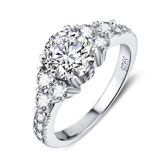 El último diseño de plata 925 anillo de diamantes anillo de plata 925 con circón claro hecho en China