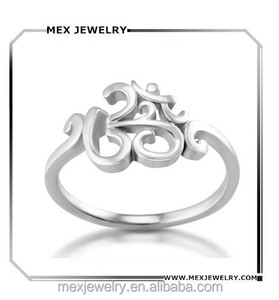 Anello in Argento Sterling 925 con Stile Calligrafico Yoga, <span class=keywords><strong>Aum</strong></span>, Om, Ohm, in Sanscrito - Product Image 1