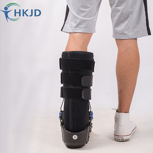 รองเท้าบูทแบบมีบานพับปรับได้สำหรับกระดูกหัก รุ่น HKJD Orthopedic Adjustable ROM Hinge Cam Walker พร้อมพื้นรองเท้าแบบโยก สีดำ รองเท้าบูทแบบมีบานพับสำหรับกระดูกหัก รุ่น Orthopedic Aircast Walker Boot - Product Image 5