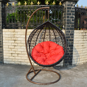 <span class=keywords><strong>Silla</strong></span> de Metal Moderna para Exteriores con <span class=keywords><strong>Base</strong></span> para Espacios al Aire Libre, Jardín y Uso en Hoteles - Product Image 1