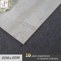 Carrelage de sol pour salon 60x60 Carrelage imitation bois gris Carrelage céramique Tunisie