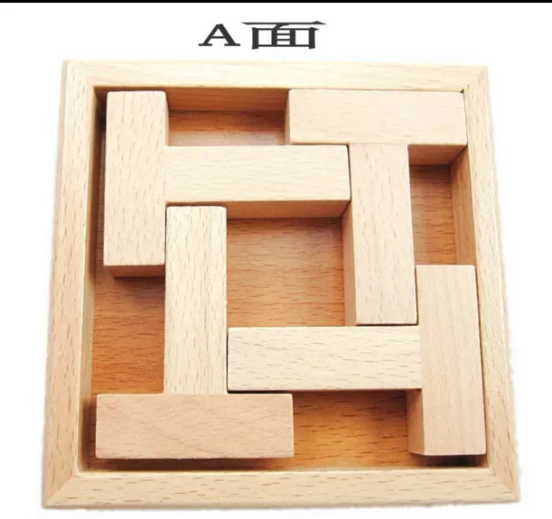 Puzzle en bois multiforme - Un jeu pour comprendre la logique d'assemblage Puzzle en bois multiforme - Un jeu pour comprendre la logique d'assemblage