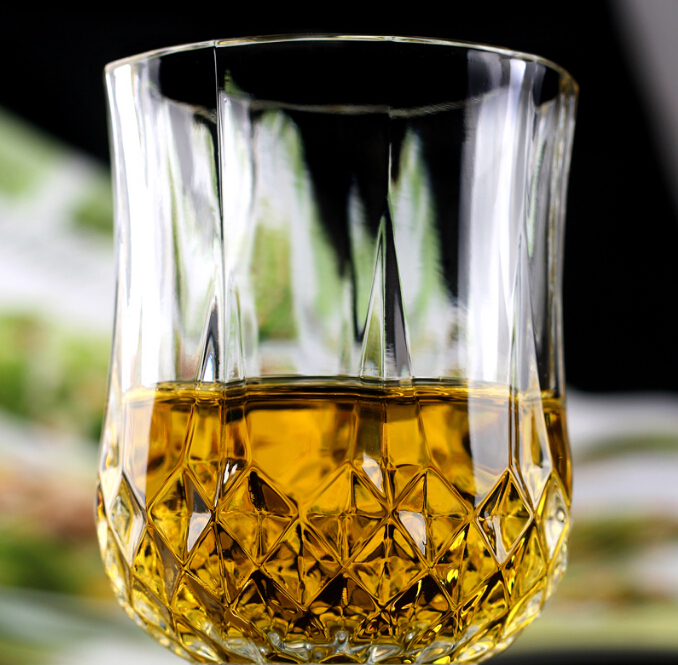 Wholesale promotional embossed Diamond Crystal Glass Whisky
