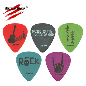 0,50mm-1,14mm Celluloid und Acetal Material 10pcs Verschiedenen Designs Gitarre Picks Großhandel Mit einem Leder Pick halter - Product Image 4