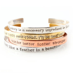 Brazalete de Acero Inoxidable con Frase Inspiradora, Brazalete Personalizado Unisex con <span class=keywords><strong>Mantra</strong></span> - Product Image 2