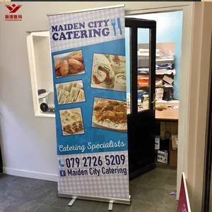 Penggunaan 85x200 Roll Up Banner Display pameran Menggulung Layar