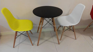 Mesa redonda de madera Eams - Product Image 2