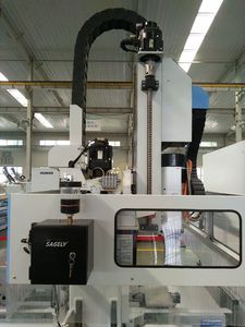 Husillo HSD de 4 ejes, centro de mecanizado cnc para trabajos de perforación y fresado de perfiles de aluminio - Product Image 5