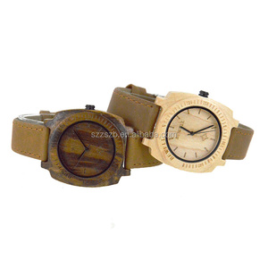 Relojes de Madera de Edición Limitada Listos para Enviar con Correa de Cuero, Forma Única, Descuento de Liquidación, Disponibles en Existencia - Product Image 2