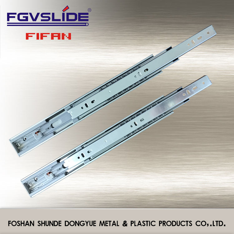 สีเทาเข้ม