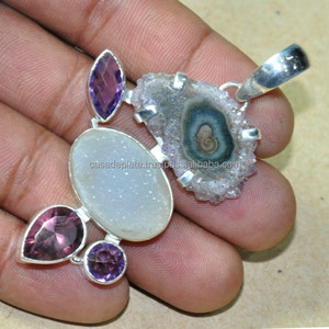 Tranche de Geode de pendentif en druse blanche, améthyste, pierre précieuse, Unique et tendance, pendentif indien, collection 925 - Product Image 5
