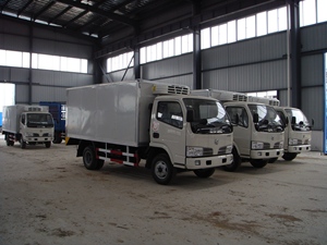 Camion frigorifique pour le transport de légumes frais, de crème glacée, camion frigorifique <span class=keywords><strong>à</strong></span> <span class=keywords><strong>vendre</strong></span> - Product Image 3