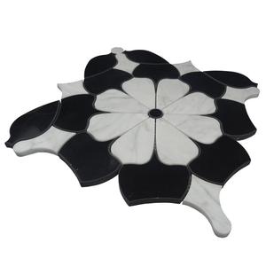 Chorro de baño mosaico azulejos diseño con flor - Product Image 1
