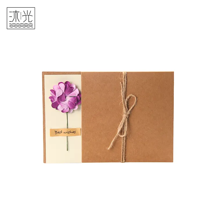 Biglietto di auguri di ringraziamento decorativo in carta Kraft con bellissimi fiori di carta