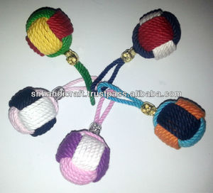 Llavero náutico con forma de puño de mono, hecho a mano, mágico - Product Image 2