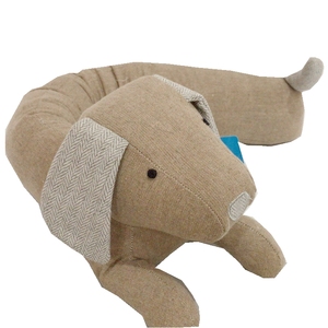 Tapón de tiro de tela decorativa de forma larga con diseño de perro Jumbo - Product Image 1