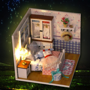 IIECREATE Warm <span class=keywords><strong>Whispers</strong></span>, Casa de Muñecas en Miniatura de Madera 3D para Armar, con Muebles, Regalo de Navidad, Rompecabezas, Manualidades - Product Image 4