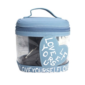 Sac de toilette transparent en <span class=keywords><strong>PVC</strong></span> imperméable de grande capacité avec logo personnalisé, pochette de maquillage de voyage pour femmes - Product Image 1