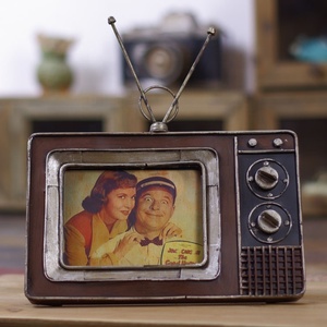 Cornice Portafoto Vintage <span class=keywords><strong>in</strong></span> Metallo Creativo, Decorazione Antica a Forma di TV per Amanti, Cornice da Scrivania, <span class=keywords><strong>Regalo</strong></span> di Compleanno - Product Image 2