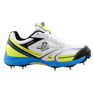 Le plus récent design meilleure qualité chaussures <span class=keywords><strong>de</strong></span> cricket personnalisé chaussures <span class=keywords><strong>de</strong></span> cricket <span class=keywords><strong>de</strong></span> gazon avec des pointes en métal pas cher - Product Image 2
