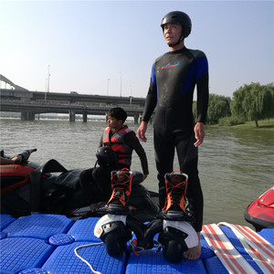 <span class=keywords><strong>Planche</strong></span> volante aquatique motorisée pour le surf et les spectacles aquatiques en parc et zone panoramique - Product Image 3