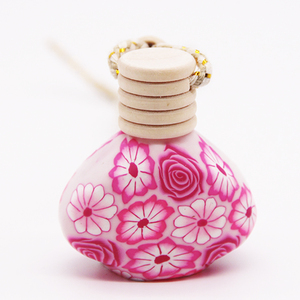 Botella difusora de vidrio para coche vacía colgante personalizada de 15ml con arcilla polimérica para decoración de paredes - Product Image 4