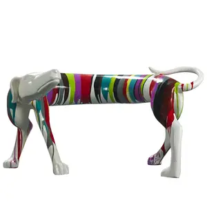 Abstrakte Skulptur Kunst Dekoration Figur Bunt gemalte Dackel Hund Moderne Hundes kulptur