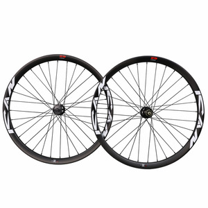 Paire de roues tout en carbone de 29 pouces sans crochet, roues de 40mm de large en carbone - Product Image 1