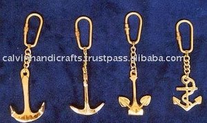 พวงกุญแจทองเหลืองรูปสมอเรือ สวยงาม พร้อมกุญแจมือ  งานฝีมือโดย คาลวิน แฮนดิคราฟต์ - Product Image 4