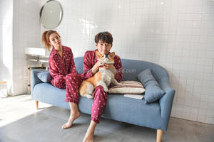 Ensemble <span class=keywords><strong>de</strong></span> pyjama en satin à boutons pour <span class=keywords><strong>homme</strong></span>, pyjama long et soyeux, confortable, imprimé classique, vêtements <span class=keywords><strong>de</strong></span> <span class=keywords><strong>nuit</strong></span> personnalisés, vêtements <span class=keywords><strong>de</strong></span> <span class=keywords><strong>nuit</strong></span> pour couples, vêtements <span class=keywords><strong>de</strong></span> <span class=keywords><strong>nuit</strong></span> pour lune <span class=keywords><strong>de</strong></span> miel - Product Image 4