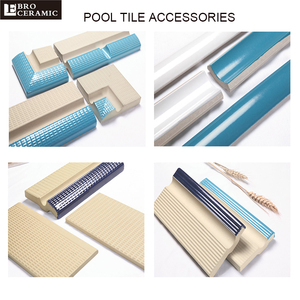Accessorio per bordo piscina in ceramica blu per esterni con bordo arrotondato, tipo Aqua Arena - Product Image 1